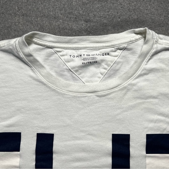Tommy Hilfiger Men’s T-Shirt XL White Cotton Big Logo Crew Neck Tee - Picture 3 of 6